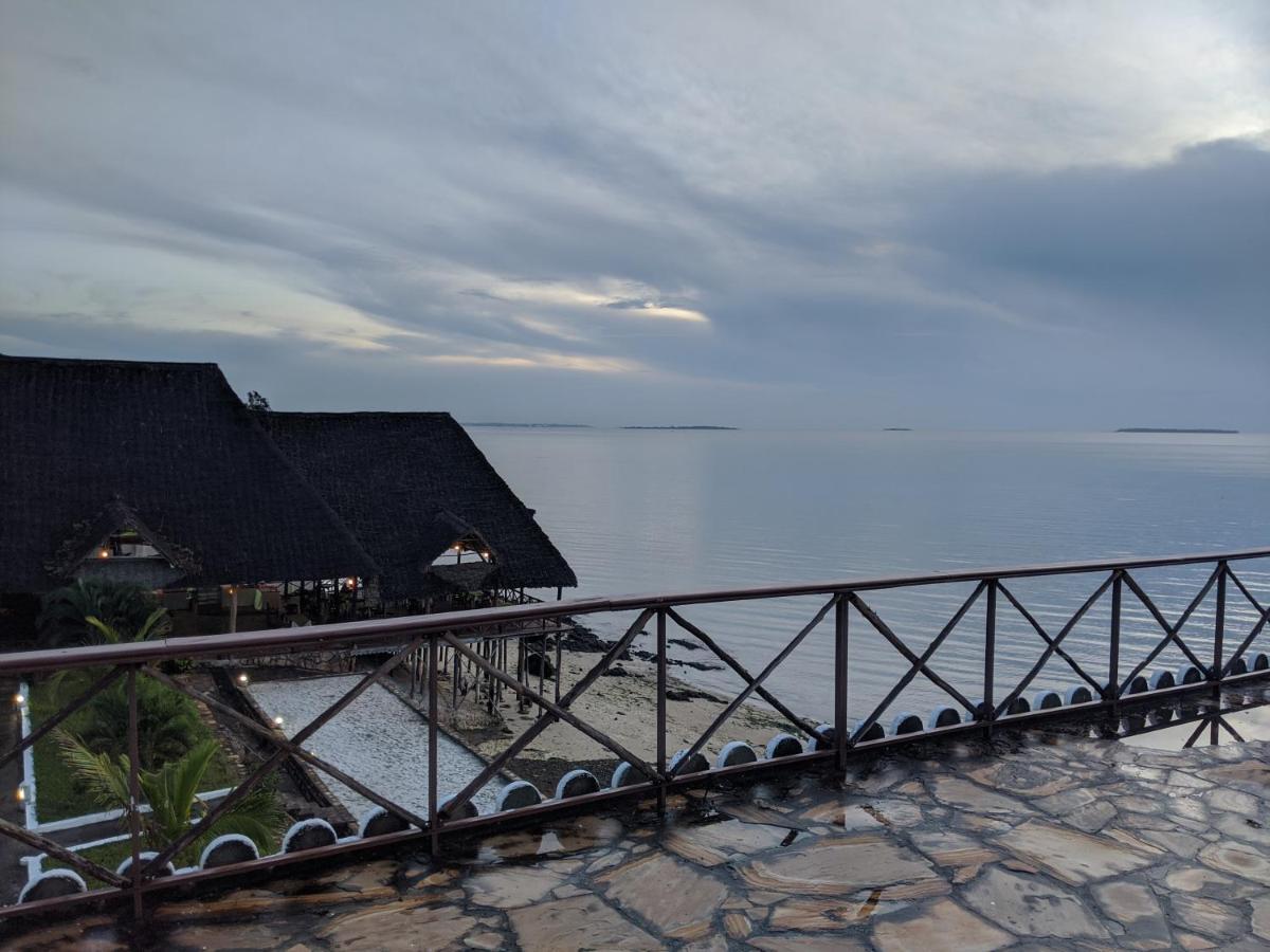 Amaan Ocean Hotel Kihinani Bububu Exteriér fotografie